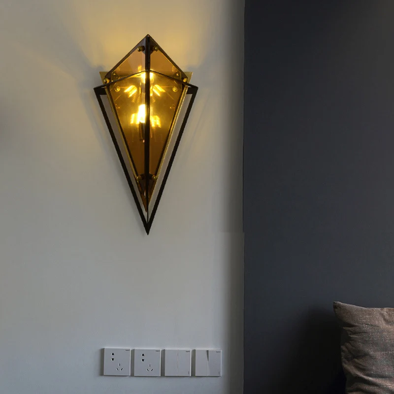 Diamantförmige Wandleuchte
