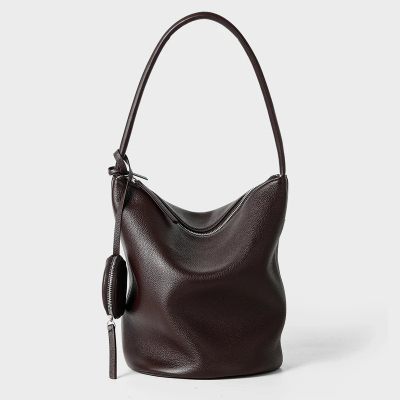 Schluffige genarbte Bucket Hobo Tasche mit gebogenem Reißverschluss und abnehmbarem Münzbeutel